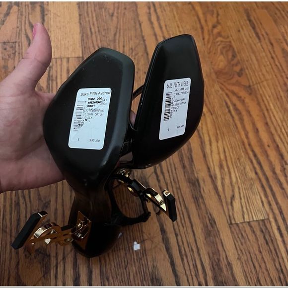 SOLD! YSL OPYUM SANDALS IN PATENT LEATHER WITH GOLD-TONE HEEL - Picture 5 of 5